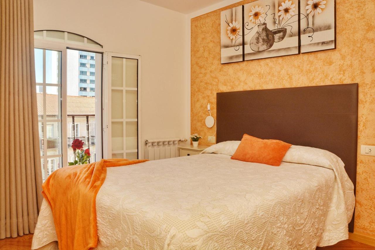 Hostal La Colegiata Виго Экстерьер фото