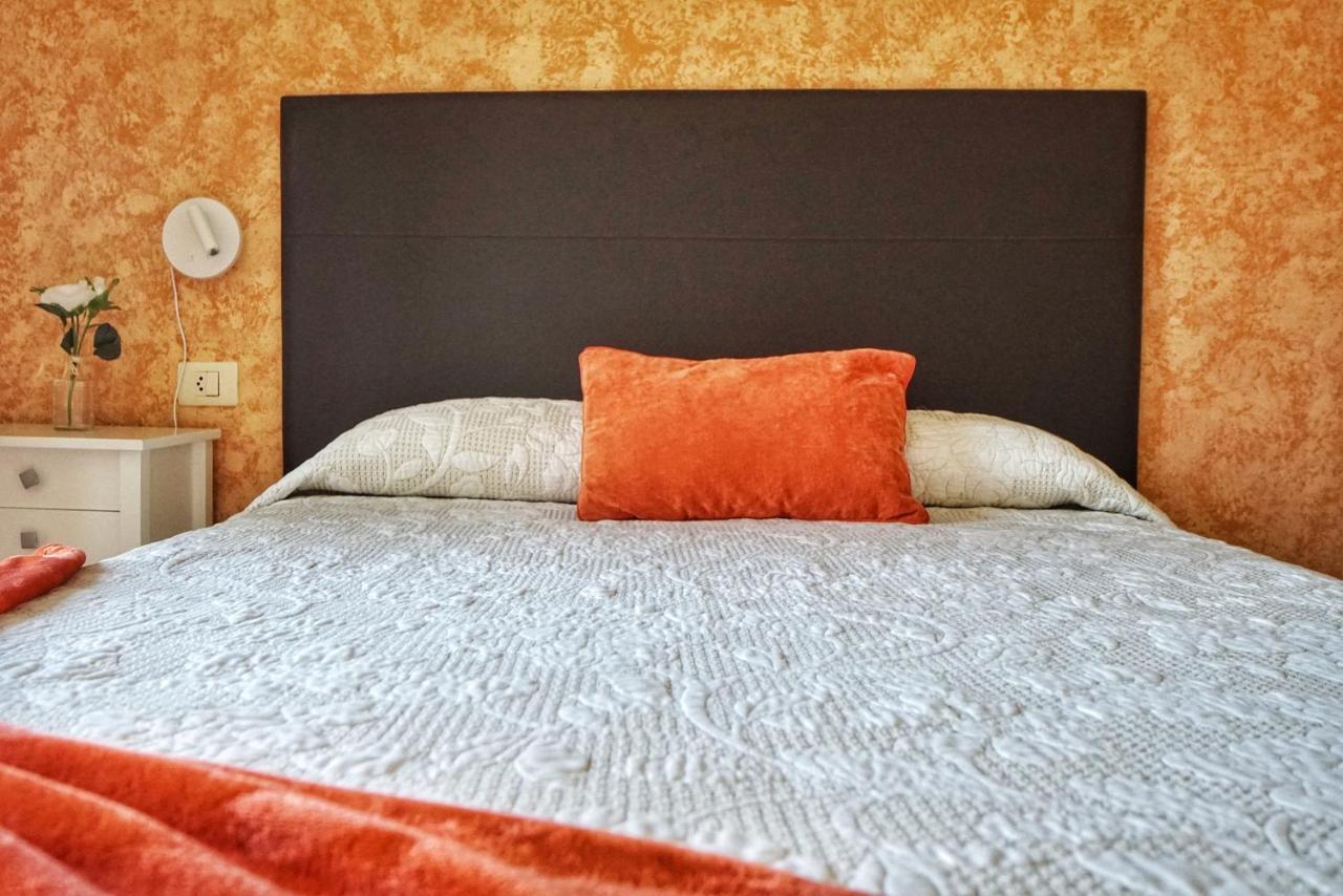 Hostal La Colegiata Виго Экстерьер фото