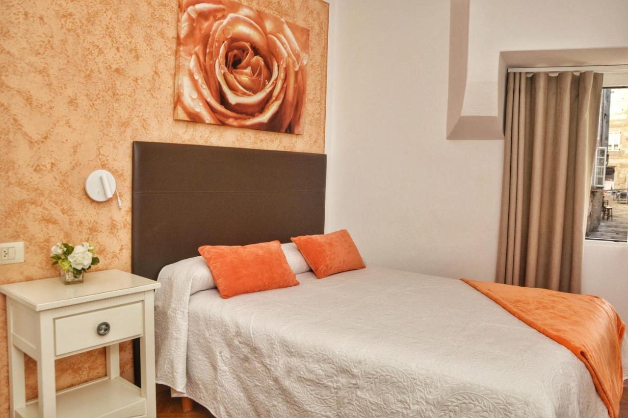 Hostal La Colegiata Виго Экстерьер фото