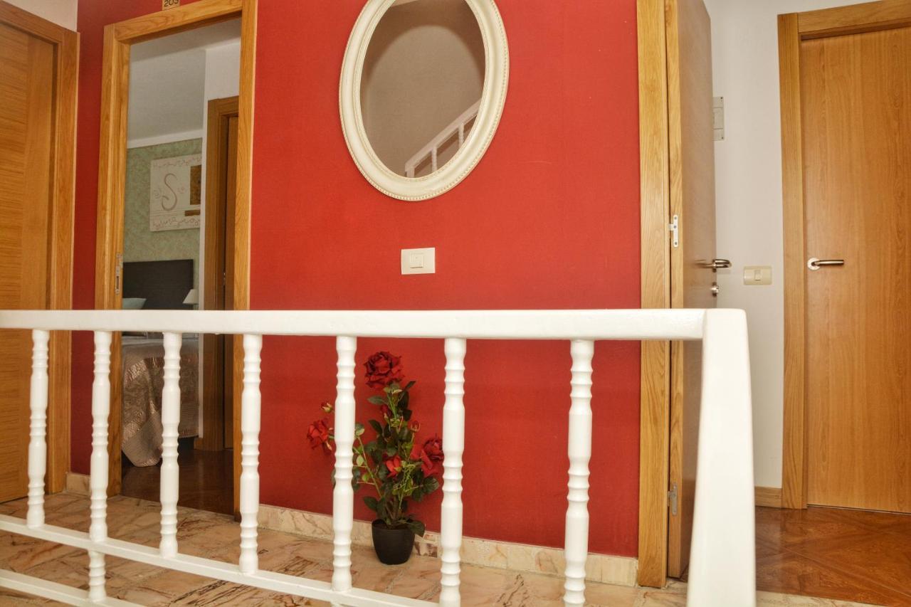 Hostal La Colegiata Виго Экстерьер фото